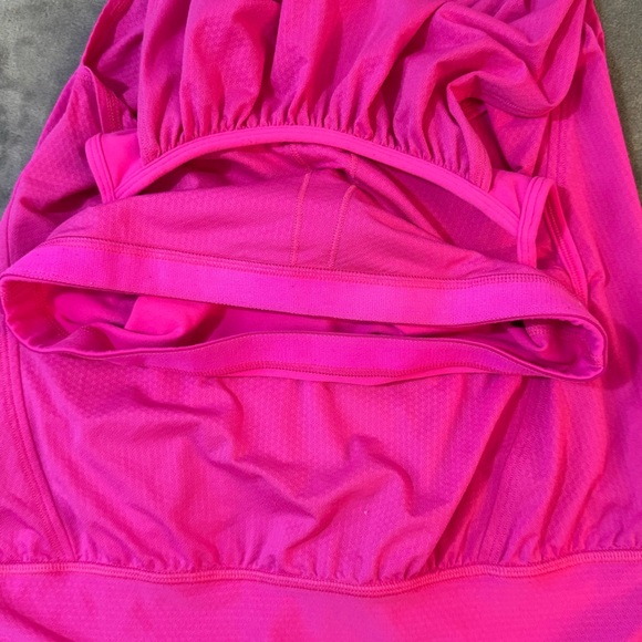 Lululemon No Limits Tank
Paris Perfection - Picture 5 of 7